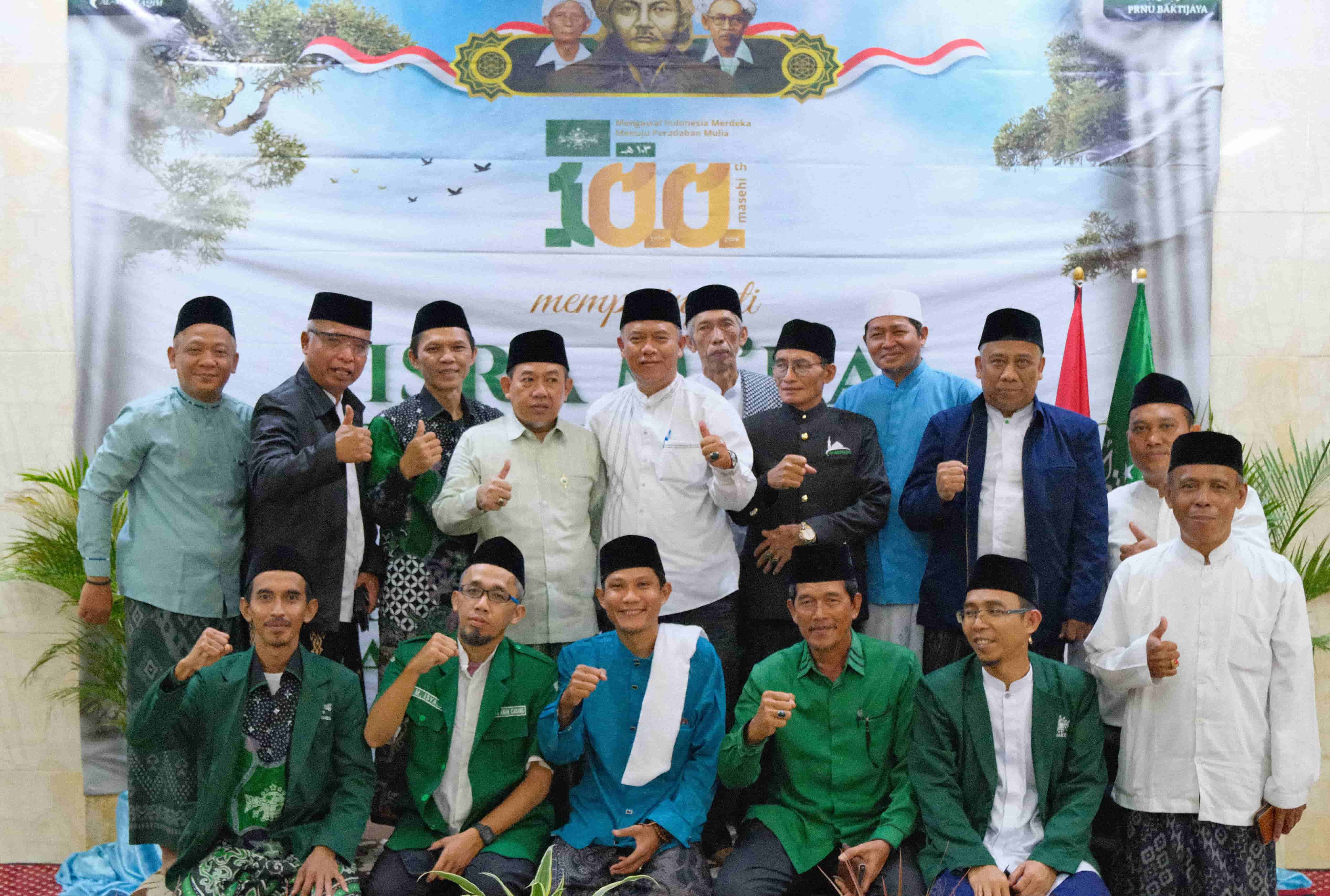 Satu Abad Khidmat: Ribuan Warga Baktijaya Rayakan 100 Tahun NU dan Isra Miraj dalam Semangat Berbagi